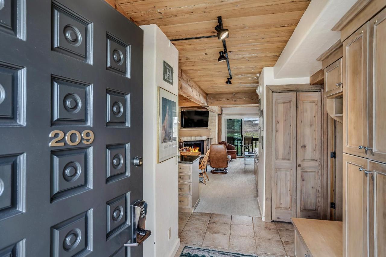 Interlude Condominiums 2-Bedroom Unit 209 Snowmass Village Exterior photo