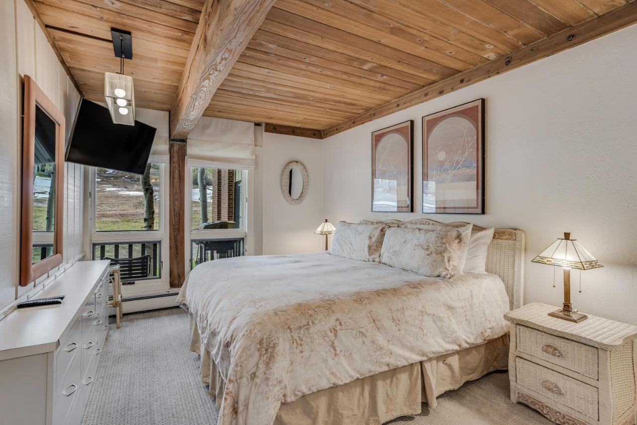 Interlude Condominiums 2-Bedroom Unit 209 Snowmass Village Exterior photo
